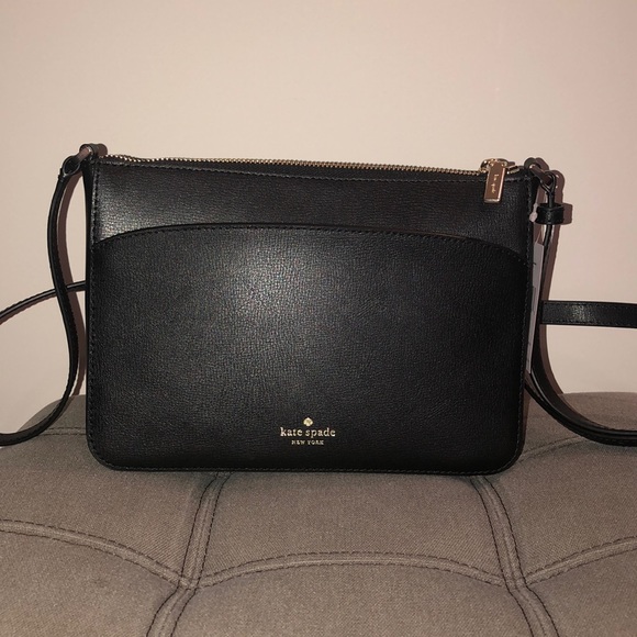 kate spade Handbags - Kate Spade adel crossbody.